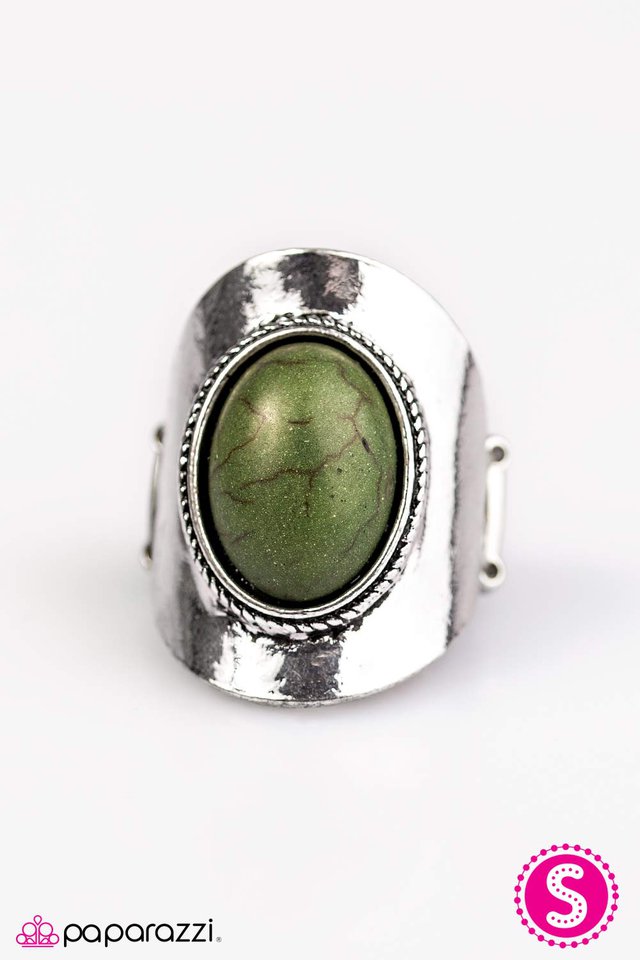 Paparazzi ♥ River Stone Radiance - Green ♥ Ring