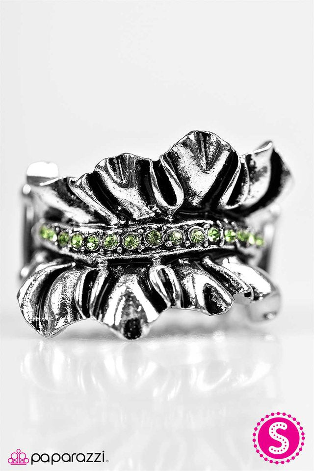 Paparazzi ♥ Ready To RUFFLE - Green ♥ Ring