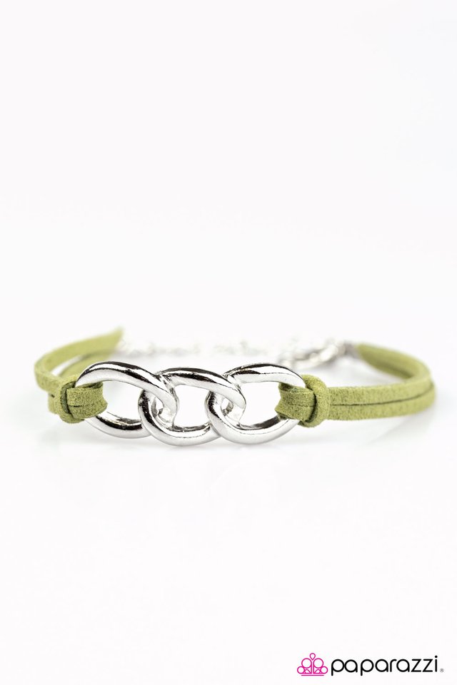 Paparazzi ♥ Lock It Down - Green ♥ Bracelet