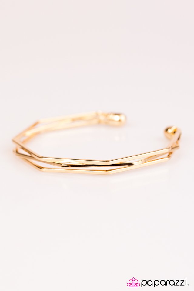 Paparazzi ♥ Fashion Edge - Gold ♥ Bracelet