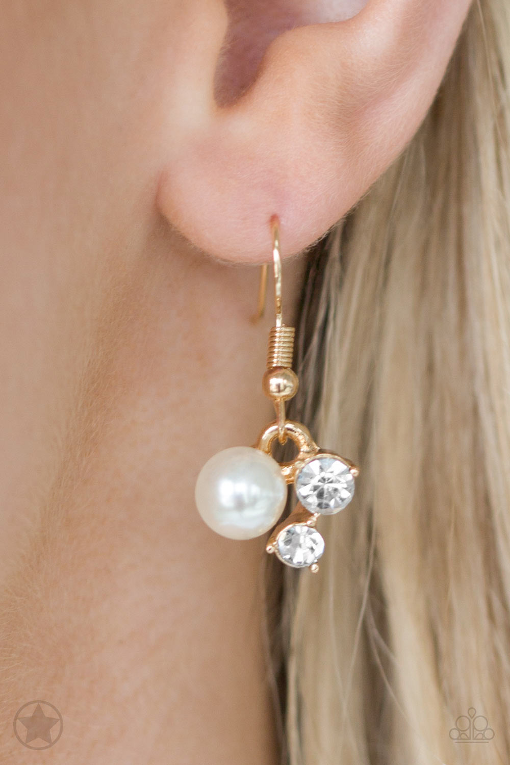 Paparazzi ♥ Toast To Perfection - Gold ♥ Necklace