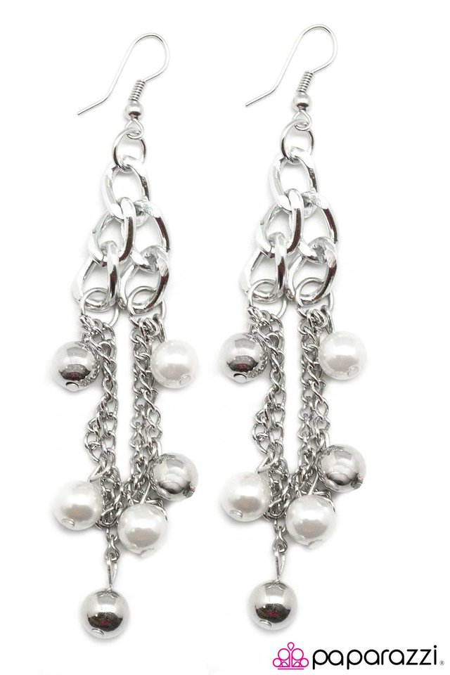 Paparazzi ♥ Oh, Jackie - White ♥ Earrings