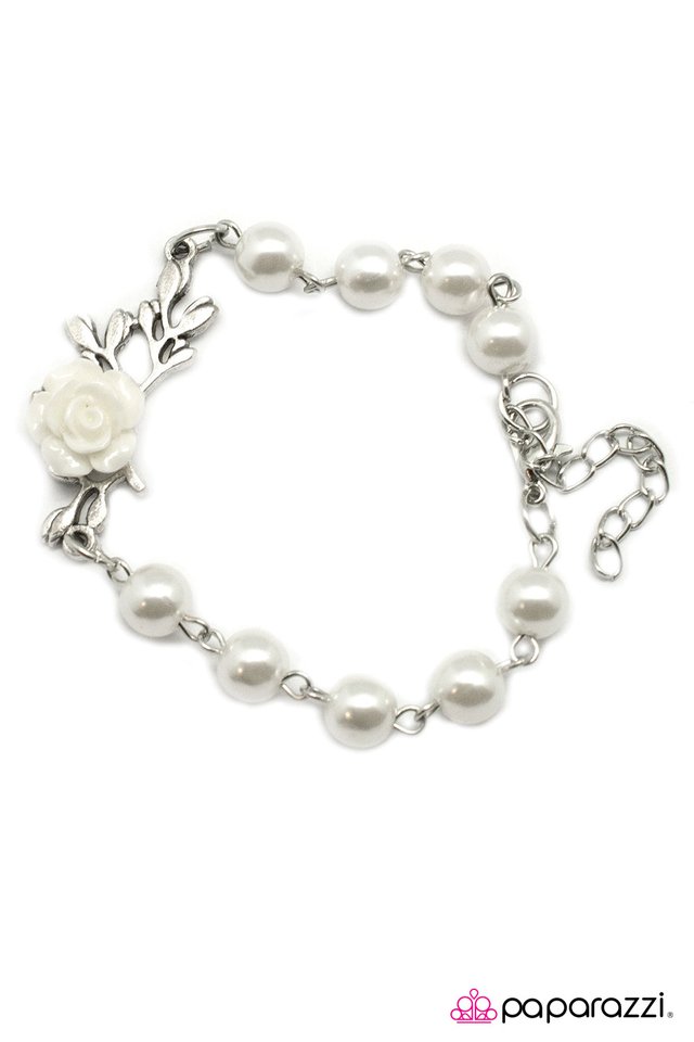 Paparazzi ♥ Sugar and Spice - White ♥ Bracelet
