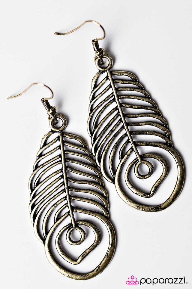 Paparazzi ♥ A Soaring Success - Brass ♥ Earrings
