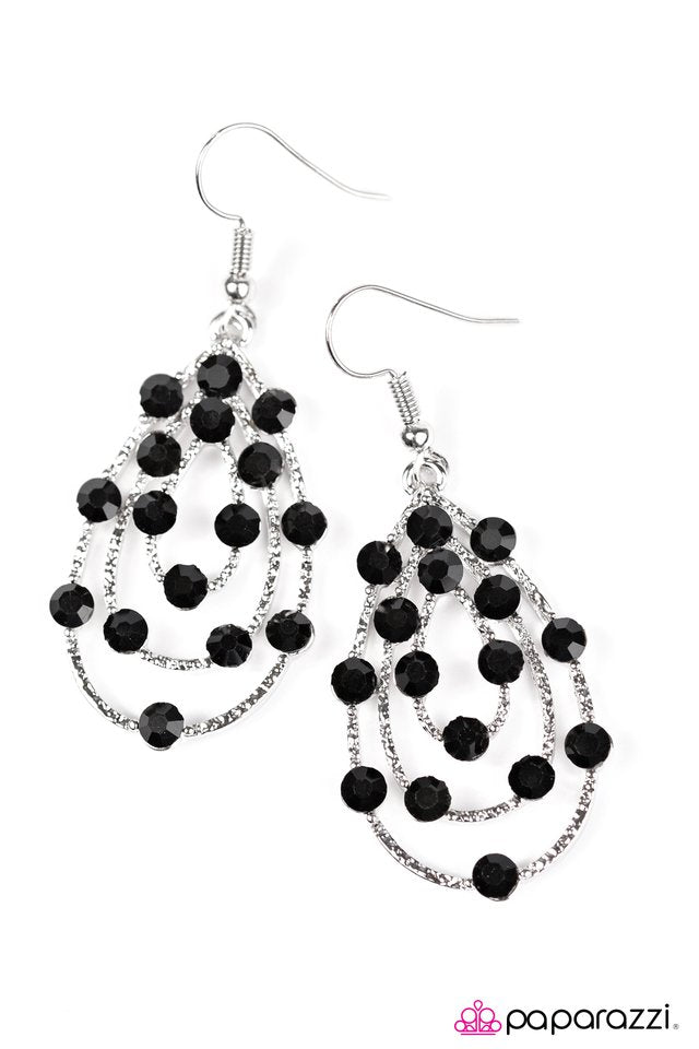 Paparazzi ♥ Tempting Tempest - Black ♥ Earrings