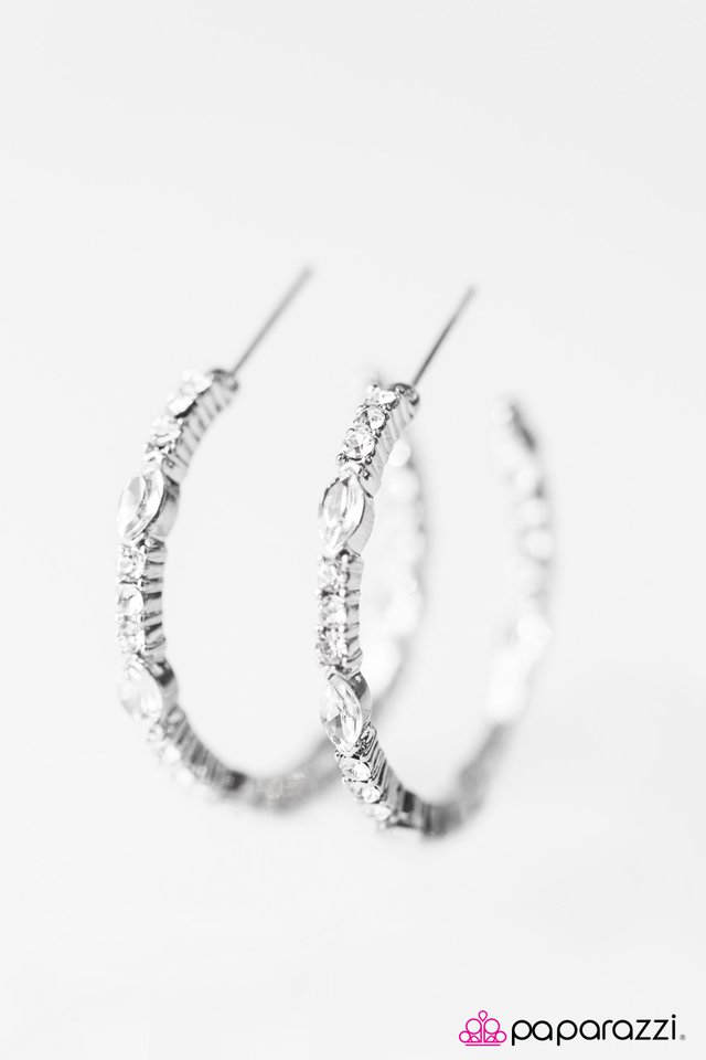 Paparazzi ♥ Icebreaker - White ♥ Earrings