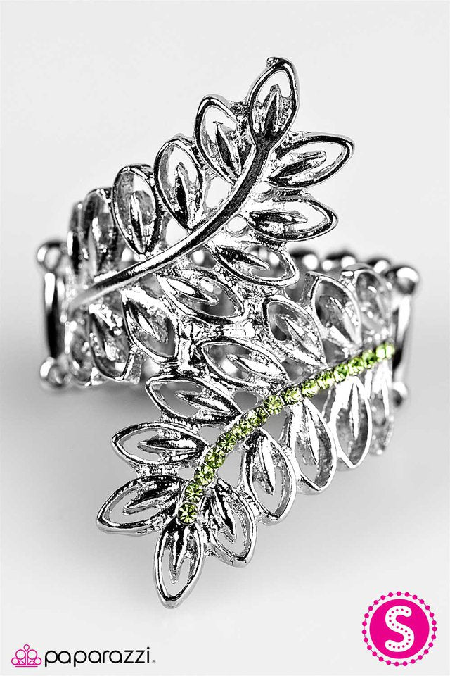 Paparazzi ♥ LEAF Is Good - Green ♥ Ring