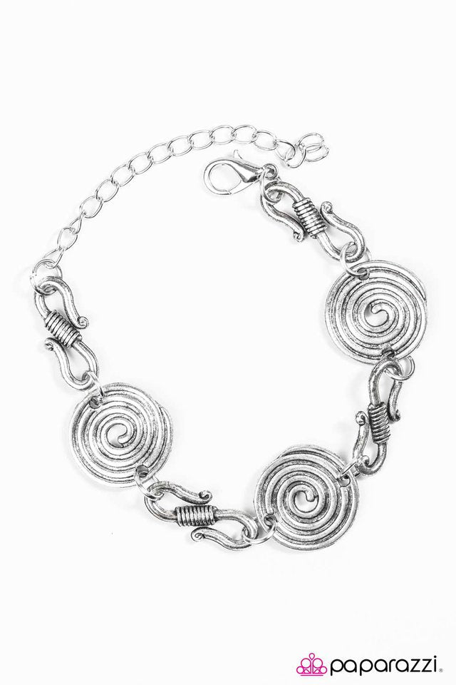 Paparazzi ♥ Time To Unwind - Silver ♥ Bracelet