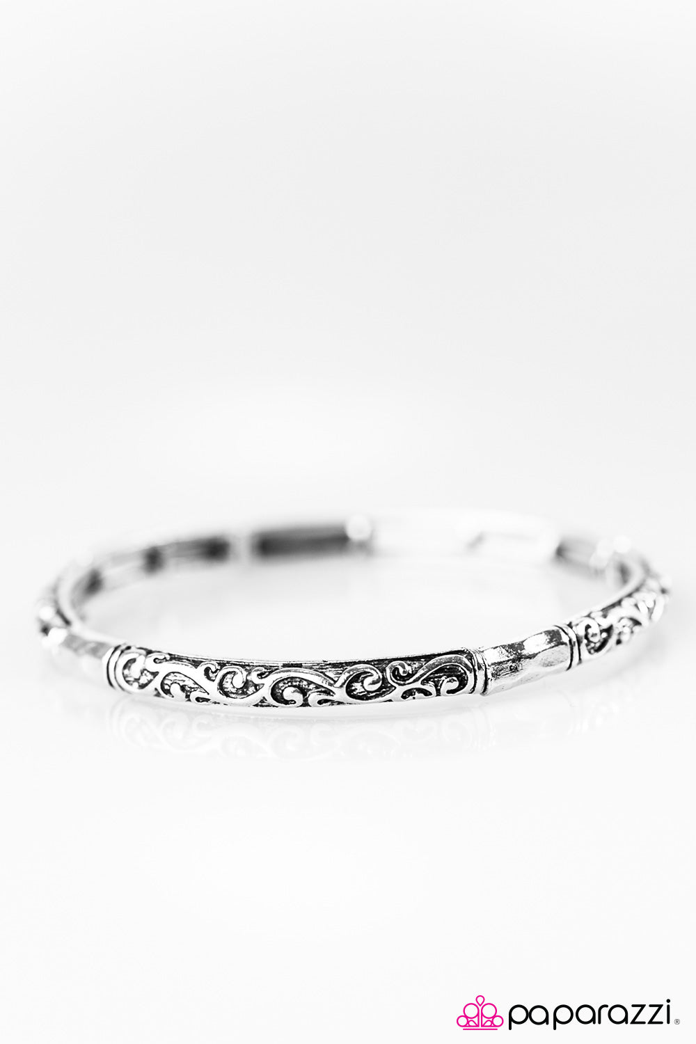 Paparazzi ♥ Caribbean Escape - Silver ♥ Bracelet