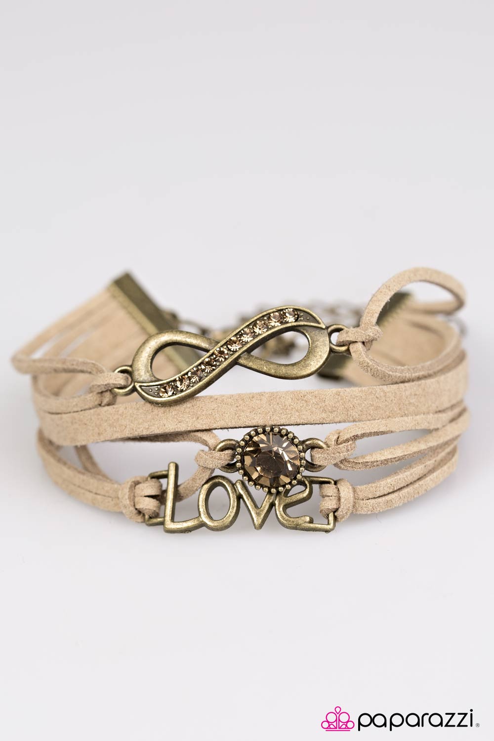 Paparazzi ♥ Infinitely Irresistible - Brass ♥ Bracelet