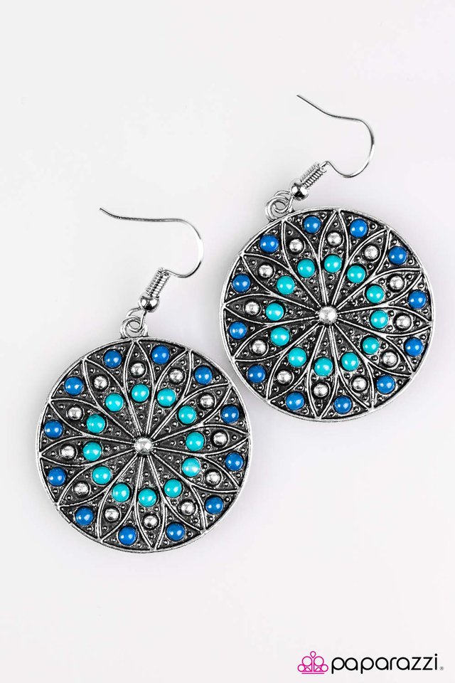 Paparazzi ♥ Grow Free, Wild Flower ♥ Earrings