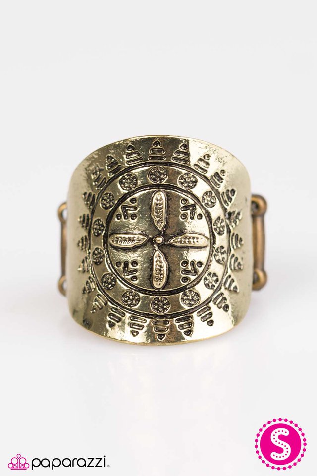 Paparazzi ♥ Summer Hideaway - Brass ♥ Ring