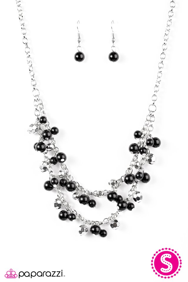 Paparazzi ♥ Timeless Class - Black ♥ Necklace