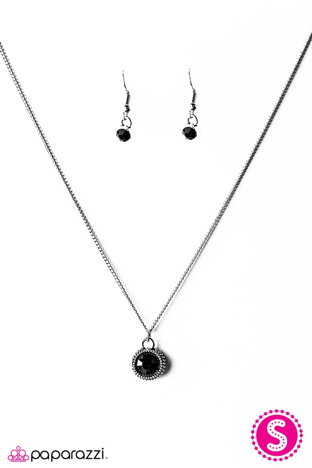 Paparazzi ♥ Spark On! - Black ♥ Necklace