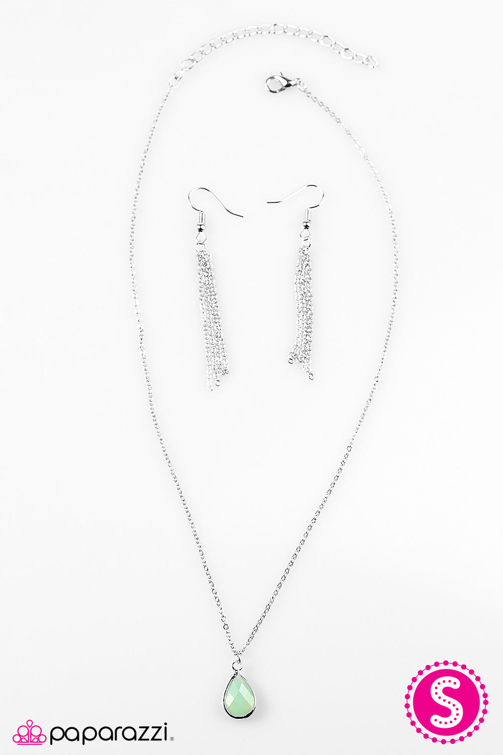 Paparazzi ♥ Deep Waters - Green ♥ Necklace