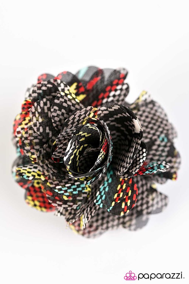 Paparazzi ♥ GROWING The Distance - Black ♥ Hair Clip
