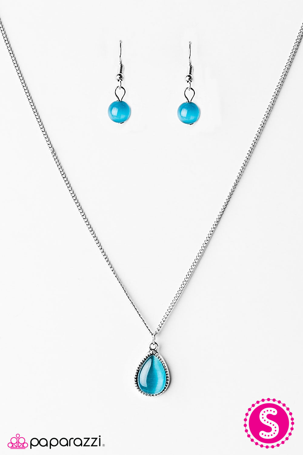 Paparazzi ♥ Its Raining GEMS - Blue ♥ Necklace