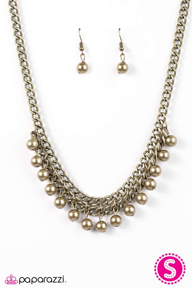 Paparazzi ♥ Unchained METAL-dy - Brass ♥ Necklace