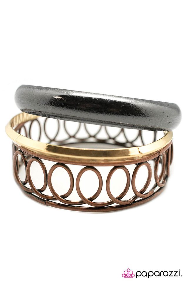 Paparazzi ♥ Coil Up and Shine - Copper ♥ Bracelet