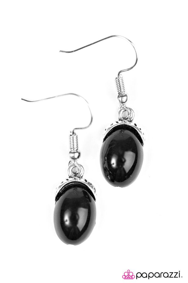 Paparazzi ♥ Color Scheme - Black ♥ Earrings