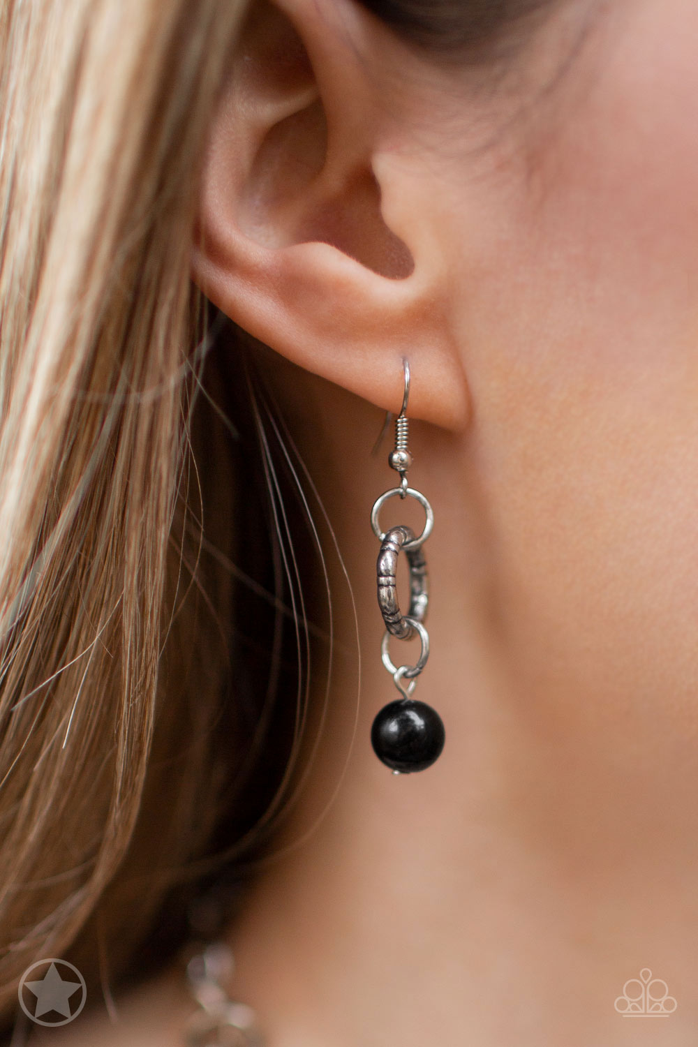 Paparazzi ♥ Charmed, I Am Sure - Black ♥ Necklace
