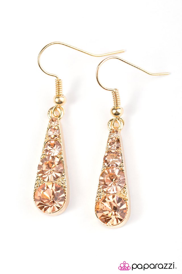 Paparazzi ♥ Friends In High Places - Gold ♥ Earrings
