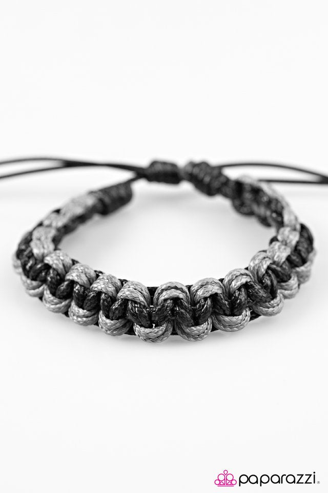 Paparazzi ♥ Hike To Nowhere - Black ♥ Bracelet