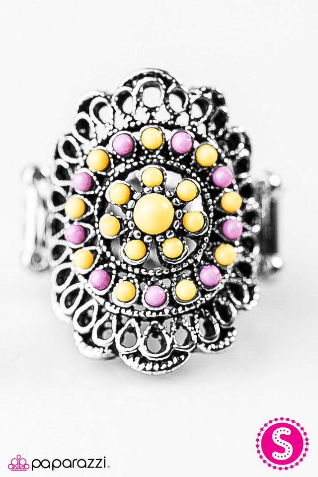 Paparazzi ♥ BALI Dancer - Yellow ♥ Ring