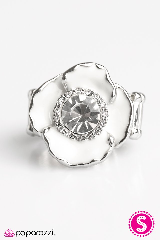 Paparazzi ♥ Midnight Blossoms - White ♥ Ring