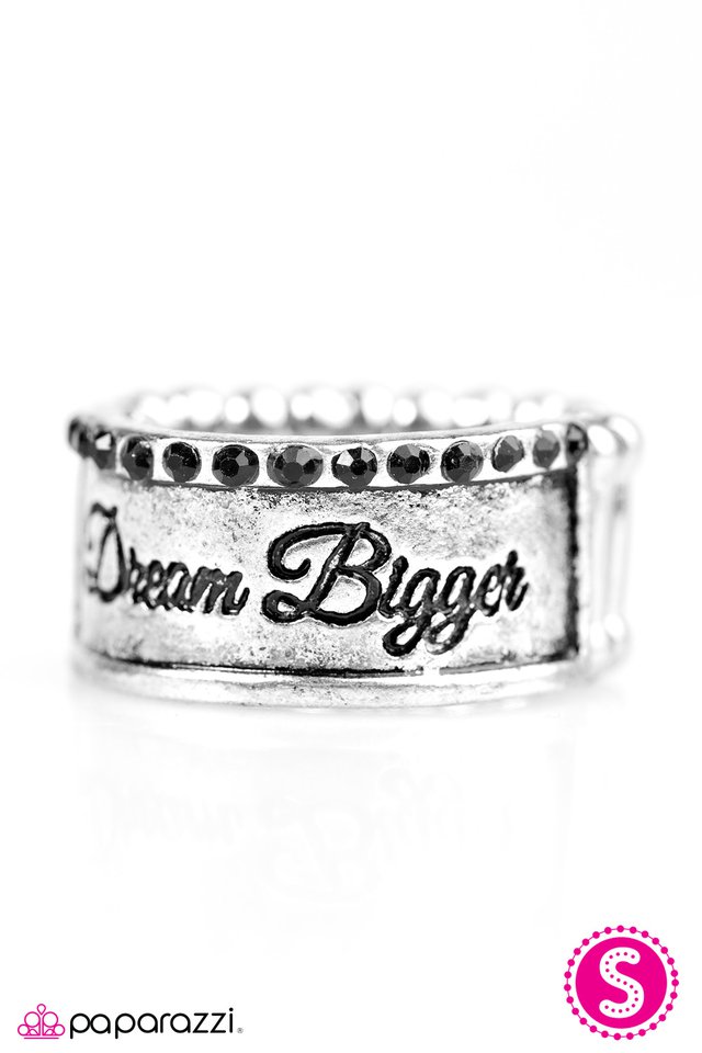 Paparazzi ♥ Theres No Dream Too Big - Black ♥ Ring