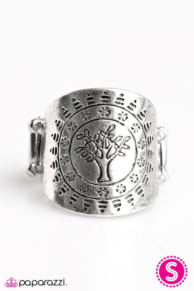 Paparazzi ♥ Its A TREE Country! - Silver ♥ Ring