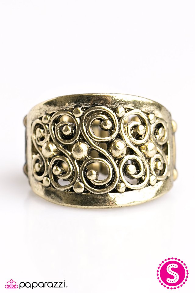 Paparazzi ♥ Bay Breeze - Brass ♥ Ring