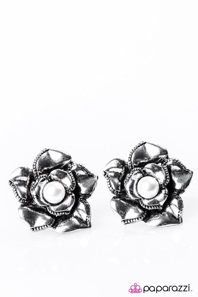 Paparazzi ♥ Lets Get Things GROWING - White Post ♥ Post Earrings