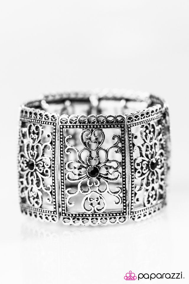 Paparazzi ♥ A Victorian Frame Of Mind - Black ♥ Bracelet