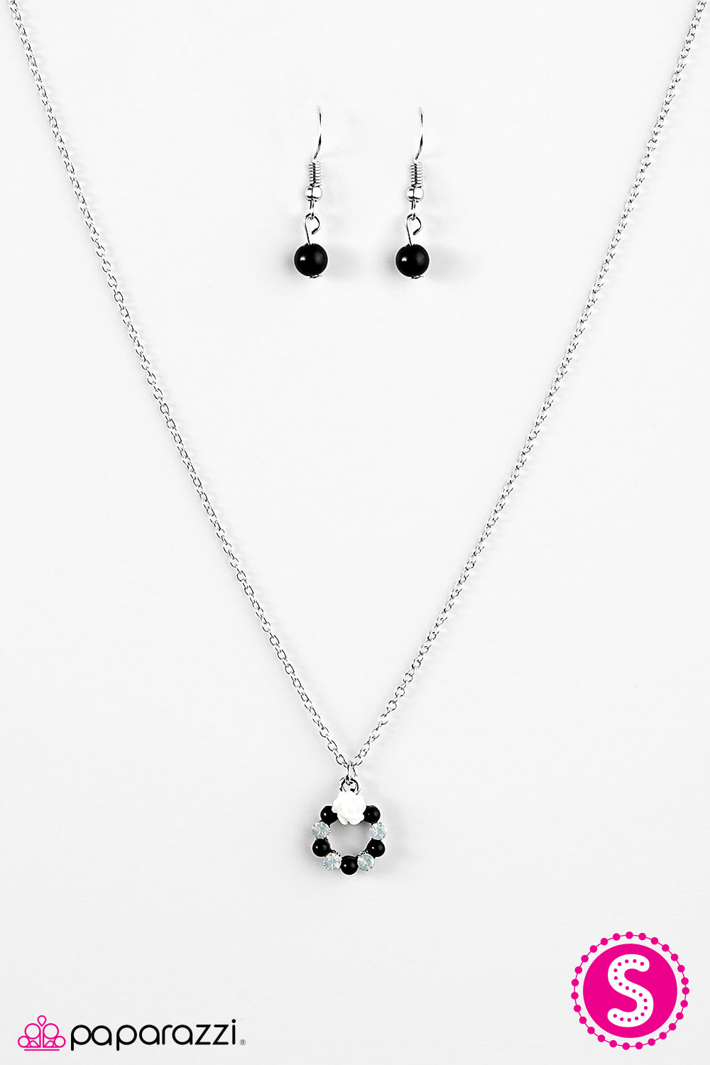 Paparazzi ♥ Hello Spring - Black ♥ Necklace