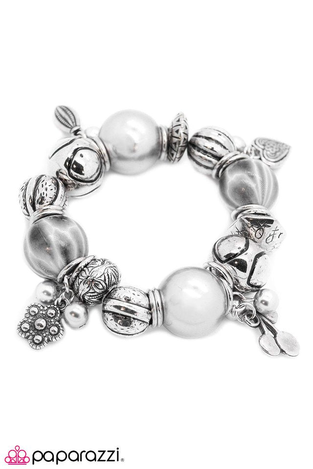 Paparazzi ♥ Shades Of Gray - Silver ♥ Bracelet
