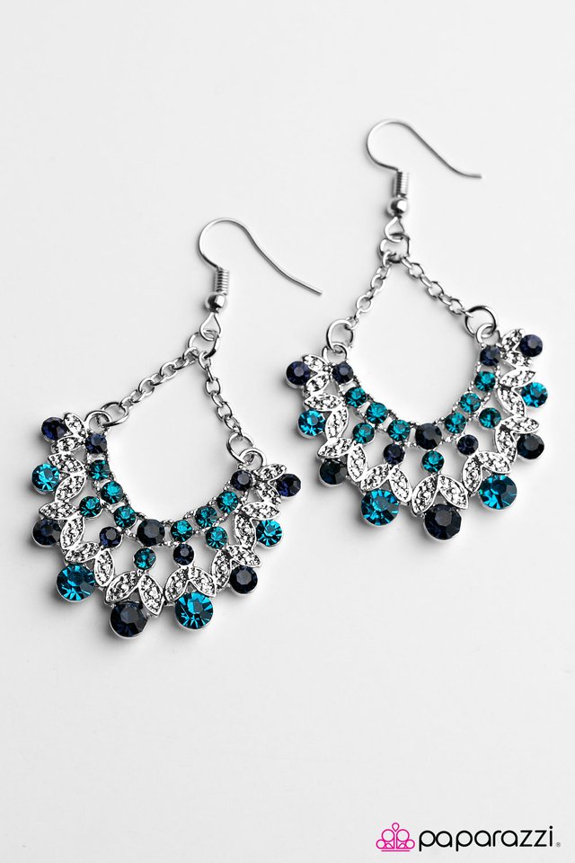 Paparazzi ♥ Hey, Glitter Glitter - Blue ♥ Earrings