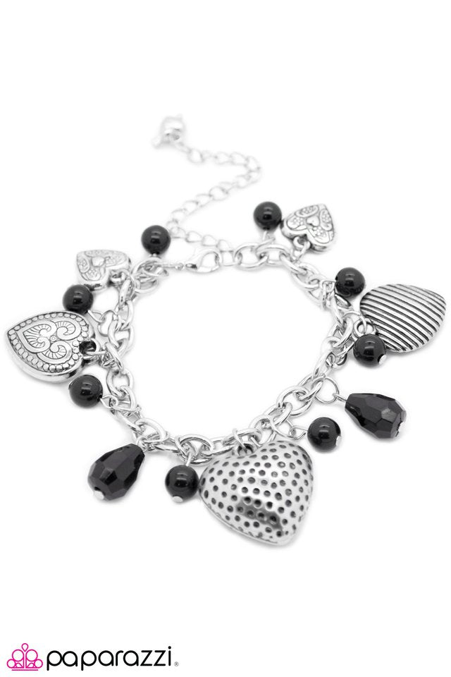 Paparazzi ♥ Decorated Hearts and Black Beads - Blockbuster Bracelet ♥ Bracelet