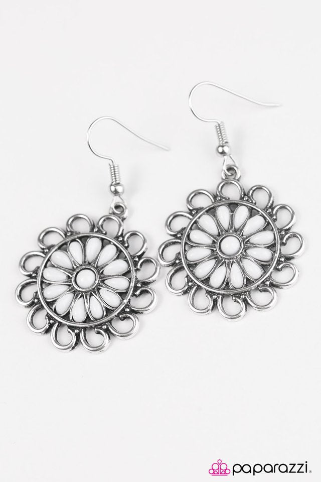 Paparazzi ♥ Into The Wild I Go - White ♥ Earrings