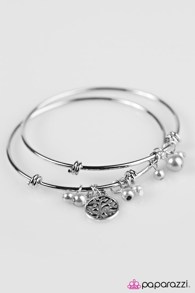 Paparazzi ♥ Zen Party - Silver ♥ Bracelet