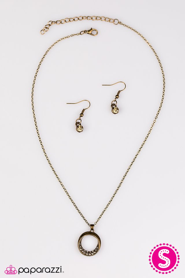 Paparazzi ♥ All The Glitter In The World - Brass ♥ Necklace