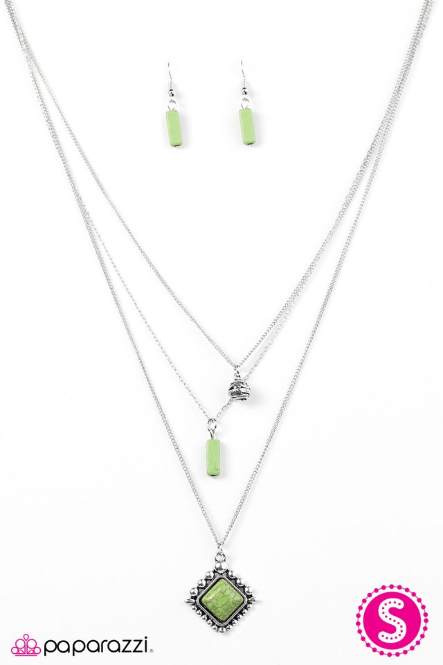 Paparazzi ♥ Leave No SANDSTONE Unturned - Green ♥ Necklace