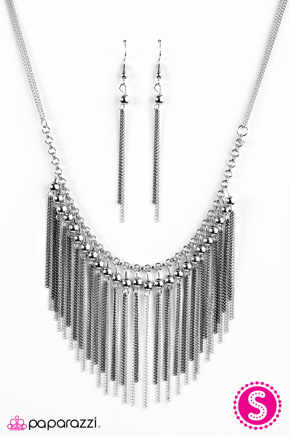 Paparazzi ♥ BEAD Daring! - Silver ♥ Necklace