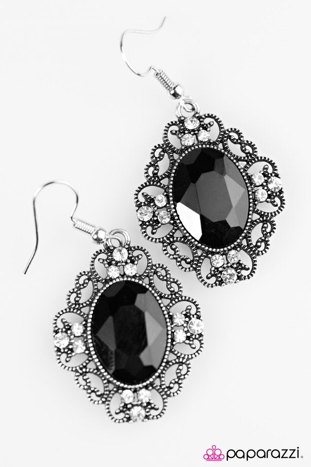Paparazzi ♥ Sicily Sparkle - Black ♥ Earrings