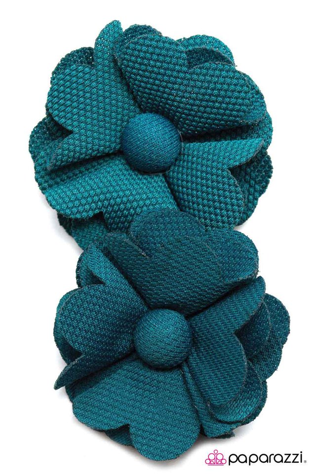 Paparazzi ♥ Tag, You Are It - Blue ♥ Hair Clip