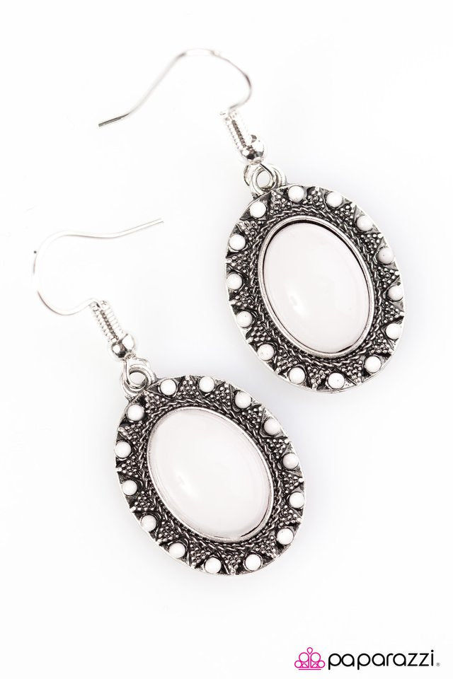 Paparazzi ♥ The Sun Is Up - Silver ♥ Earrings