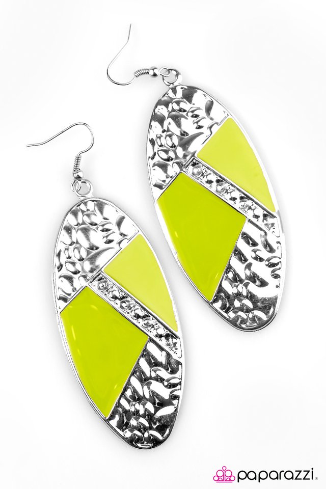 Paparazzi ♥ The Coast Is Clear! - Green ♥ Earrings