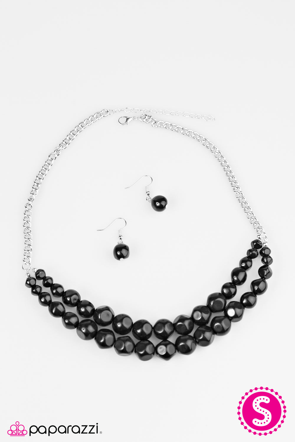 Paparazzi ♥ Parkview Picnic - Black ♥ Necklace
