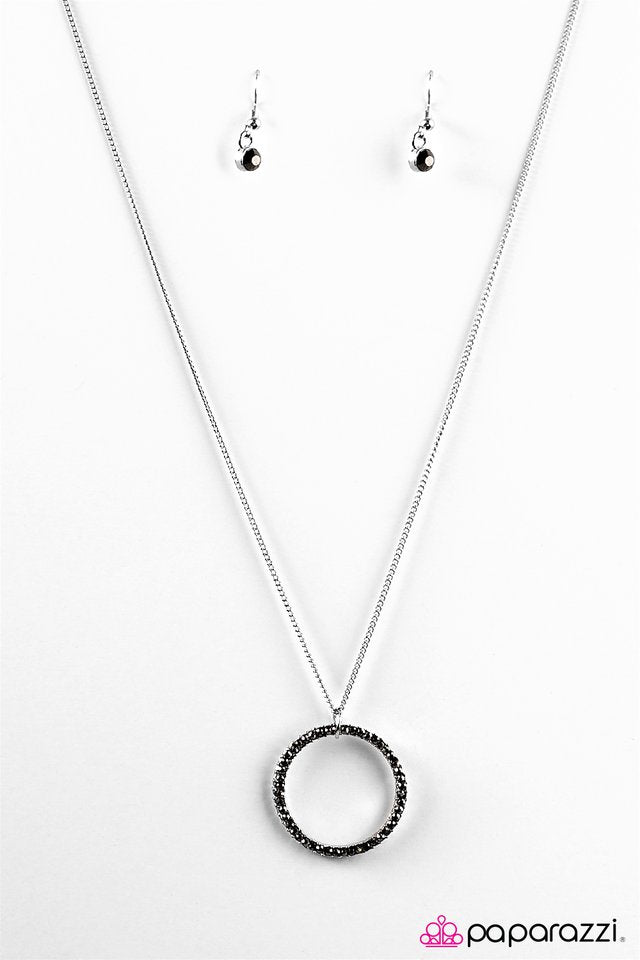 Paparazzi ♥ Nice Ice - Silver ♥ Necklace