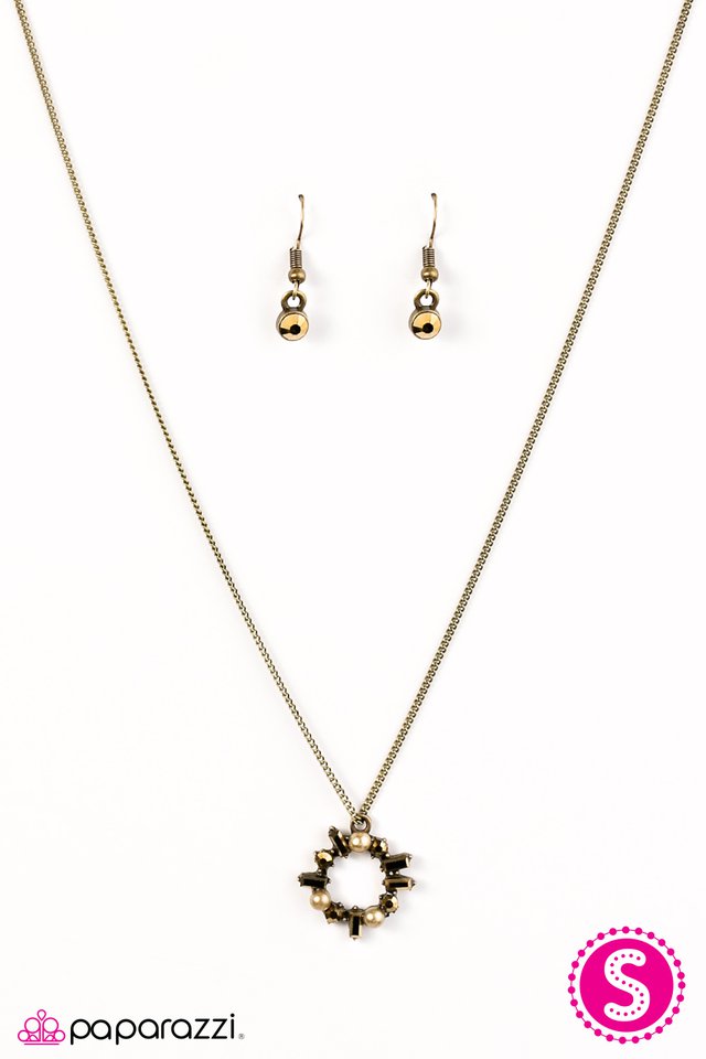 Paparazzi ♥ Treasure Hunter - Brass ♥ Necklace